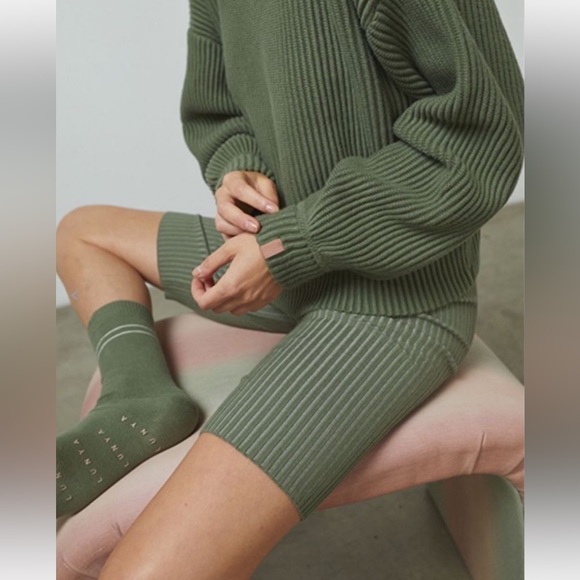 Brand New Lunya Cozy Cotton Silk Ribbed Bike Shorts - Picture 2 of 3